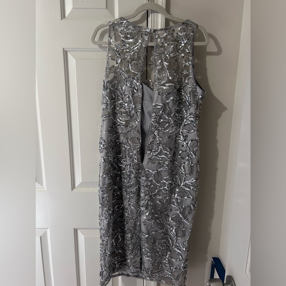 Beautiful sequin party midi/sheath dress - Picture 4 of 4